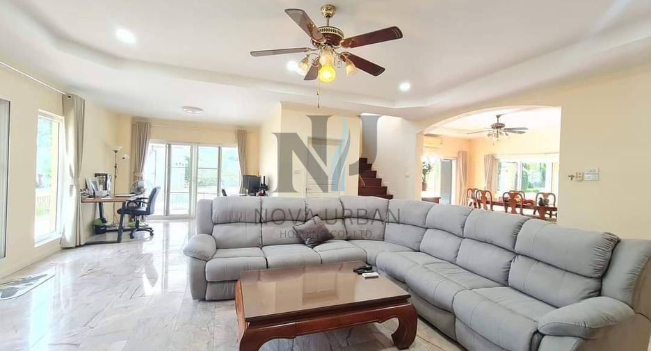 For sale 4 bedrooms villa in Sattahip, Chonburi