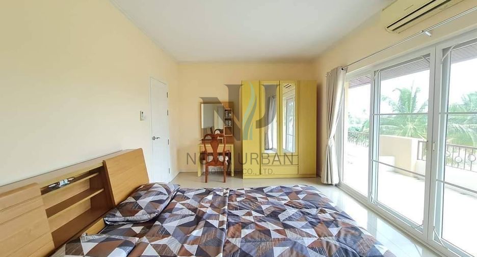 For sale 4 bedrooms villa in Sattahip, Chonburi