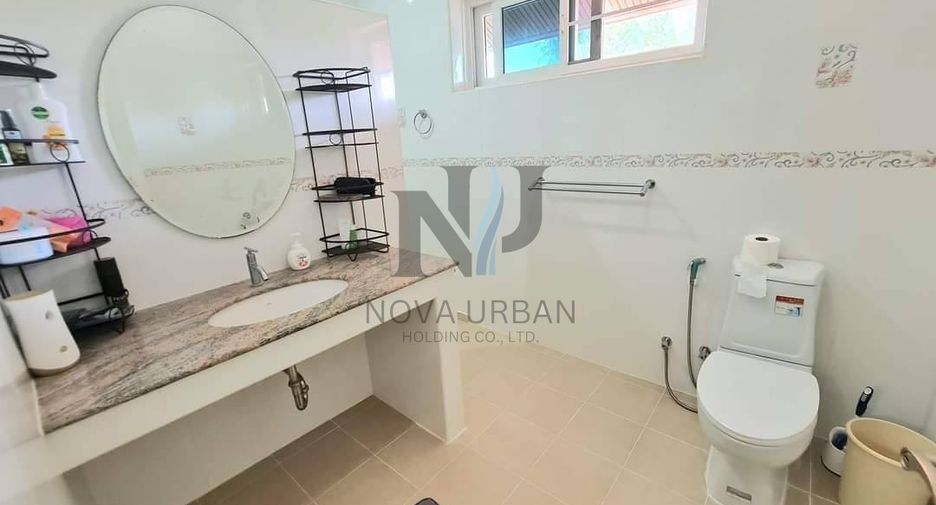 For sale 4 bedrooms villa in Sattahip, Chonburi