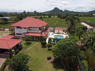Villa en venta de 4 habitaciones en Bang Saray, Pattaya