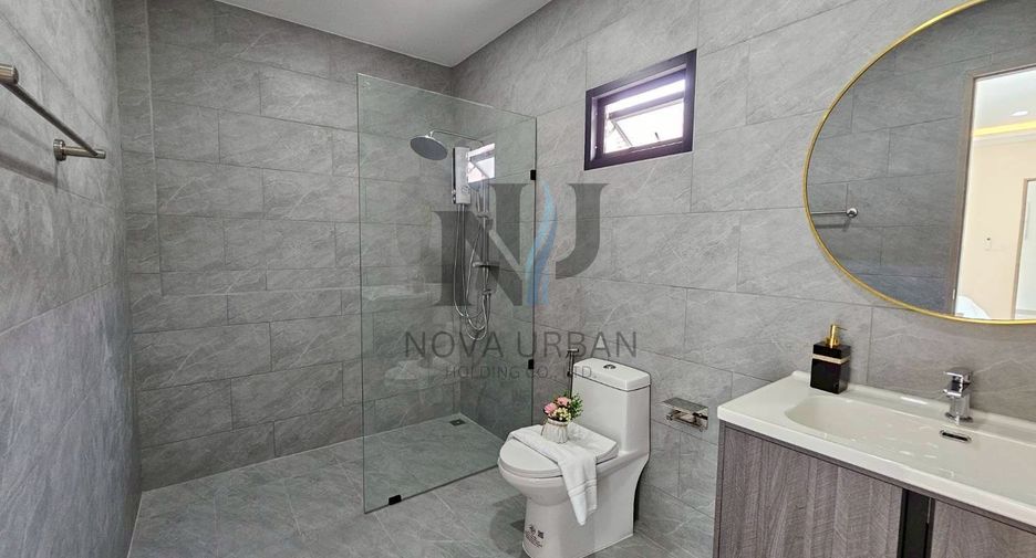 For sale and for rent 4 bedrooms villa in East Pattaya, Pattaya