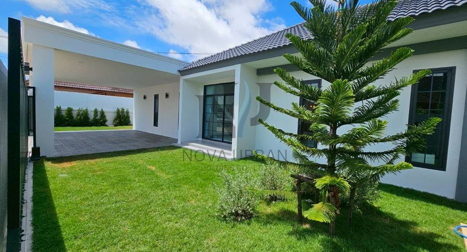 For sale and for rent 4 bedrooms villa in East Pattaya, Pattaya