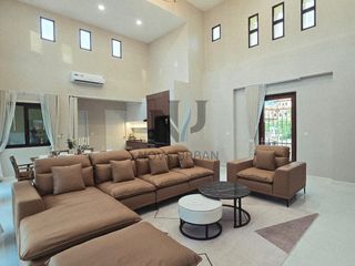Casa en alquiler y en venta de 3 habitaciones en Huay Yai, Pattaya