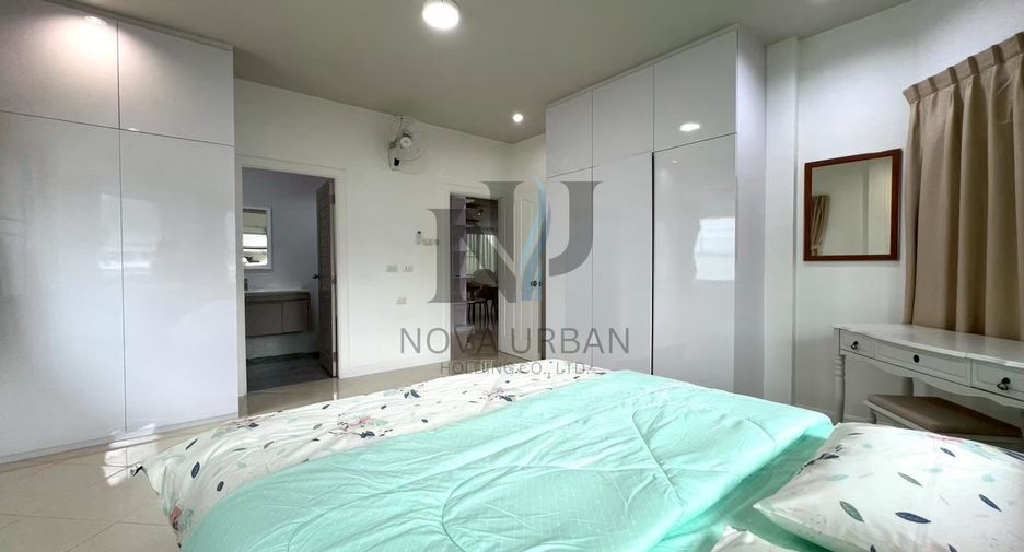 Casa en alquiler y en venta de 3 habitaciones en East Pattaya, Pattaya
