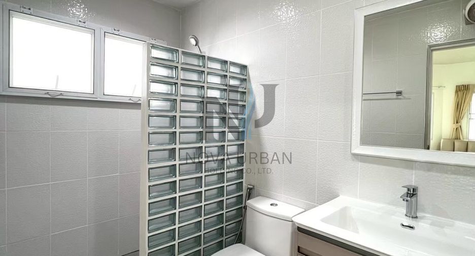 Casa en alquiler y en venta de 3 habitaciones en East Pattaya, Pattaya