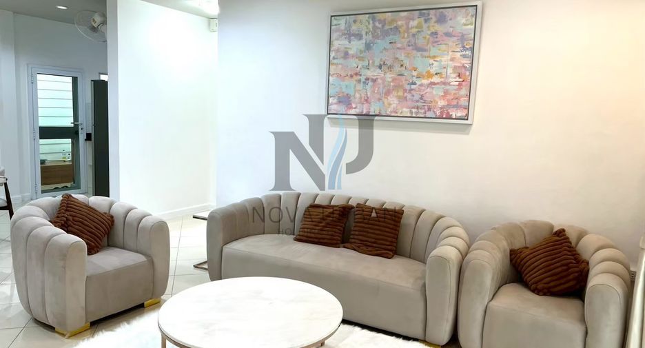 Casa en alquiler y en venta de 3 habitaciones en East Pattaya, Pattaya
