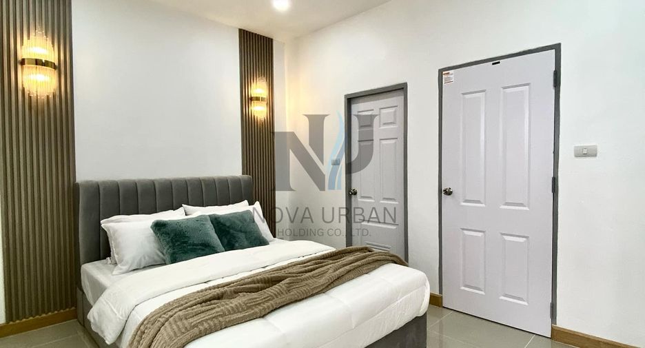 Casa adosada en venta de 2 habitaciones en Bang Lamung, Chonburi