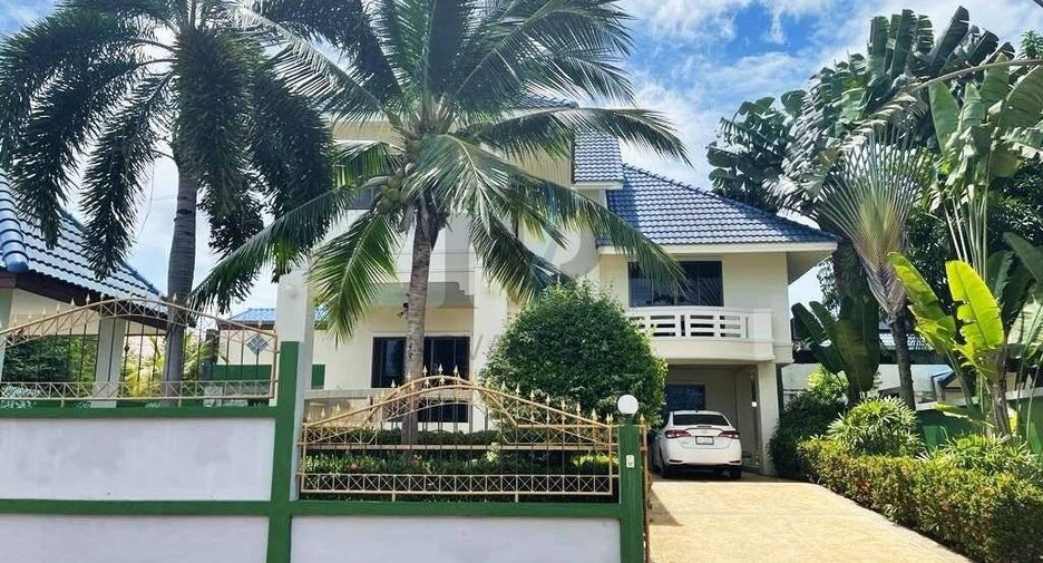 For sale 3 bedrooms house in Sattahip, Chonburi
