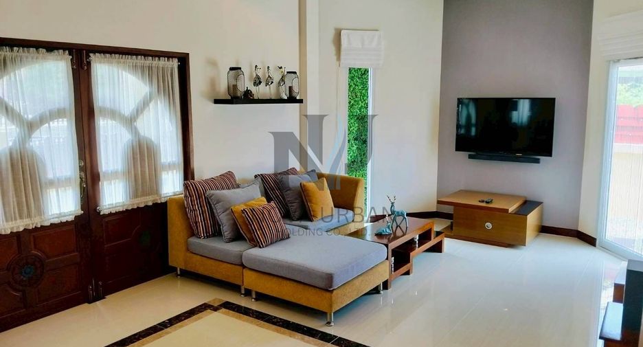 Casa en alquiler de 3 habitaciones en East Pattaya, Pattaya