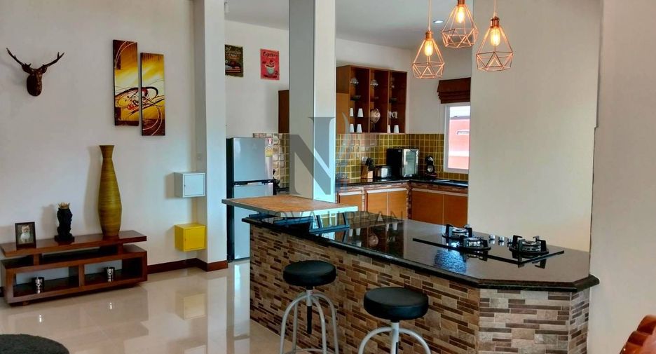 Casa en alquiler de 3 habitaciones en East Pattaya, Pattaya