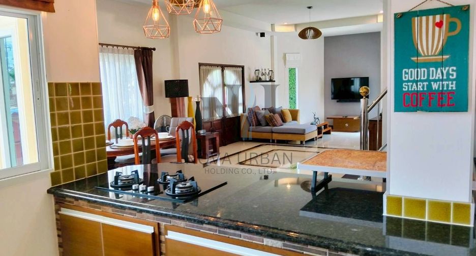 Casa en alquiler de 3 habitaciones en East Pattaya, Pattaya