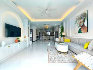 Casa en alquiler de 4 habitaciones en East Pattaya, Pattaya