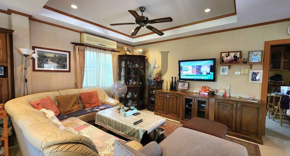 For sale 3 bedrooms house in Bang Lamung, Chonburi