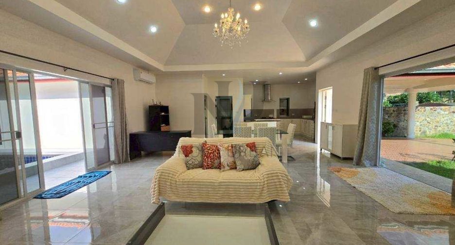 Haus zur Miete mit 4 Zimmer in East Pattaya, Pattaya