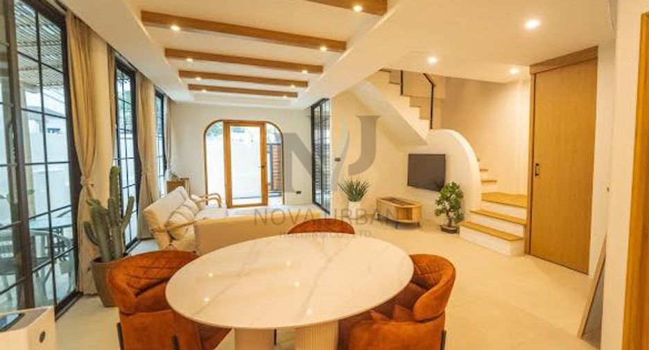 Casa adosada en alquiler de 3 habitaciones 