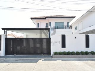 Haus zur Miete mit 4 Zimmer in Bang Lamung, Chonburi