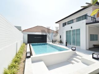 Haus zur Miete mit 4 Zimmer in Bang Lamung, Chonburi