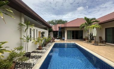 Casa en alquiler de 3 habitaciones en Huay Yai, Pattaya