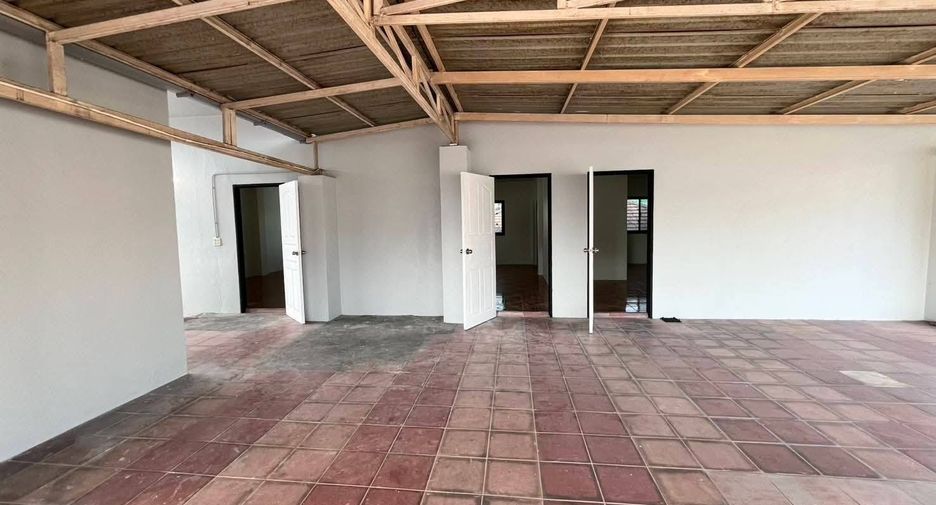 Büro zur Miete mit 11 Zimmer in Din Daeng, Bangkok