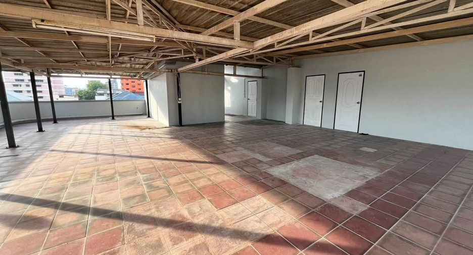 Büro zur Miete mit 11 Zimmer in Din Daeng, Bangkok