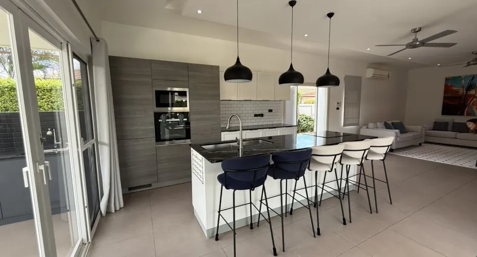 À vendre 3 chambres villa à Hua Hin, Prachuap Khiri Khan