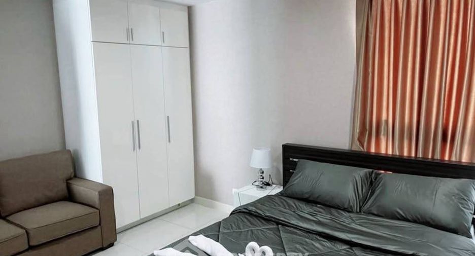 For rent 2 bedrooms condo in Pratumnak, Pattaya
