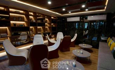 For rent 2 bedrooms condo in Phra Khanong, Bangkok