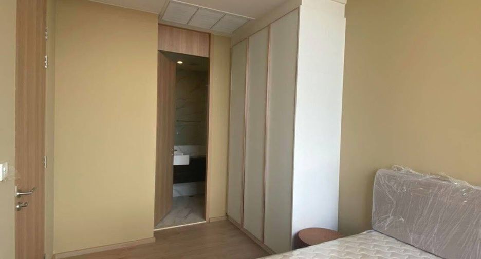 For sale 1 bed condo in Khlong Toei, Bangkok
