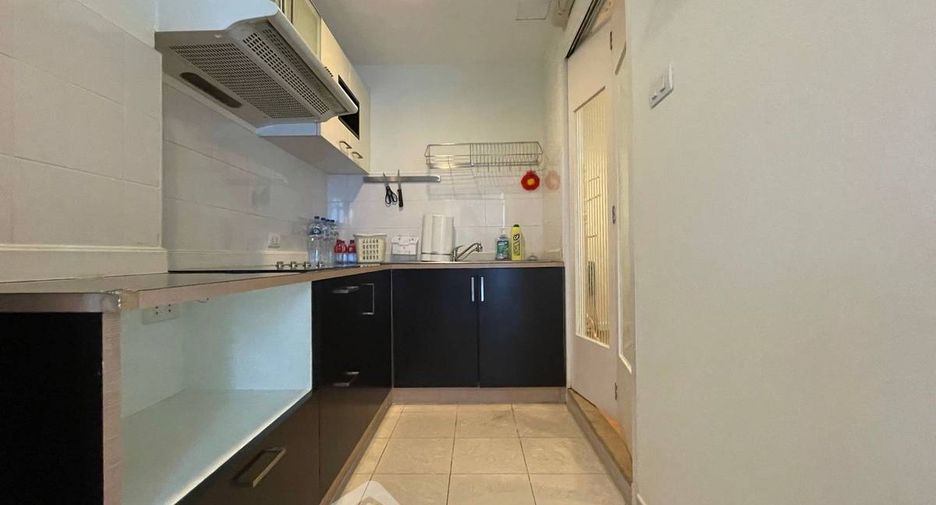 Wohnung zum Kauf mit 3 Zimmer in Khlong Toei, Bangkok