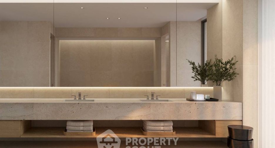 For sale 4 bedrooms townhouse in Yan Nawa, Bangkok