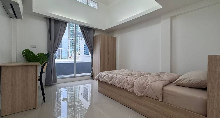 Casa adosada en venta de 3 habitaciones en North Pattaya, Pattaya