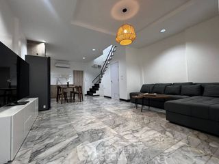 For sale 3 bedrooms townhouse in Bang Lamung, Chonburi