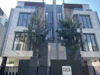 For sale 3 ベッドルーム house in Phra Khanong, Bangkok
