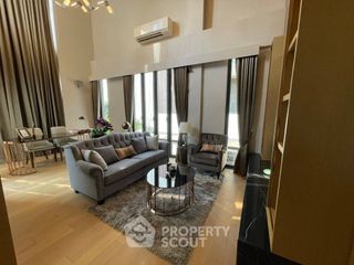 For sale 3 ベッドルーム house in Phra Khanong, Bangkok