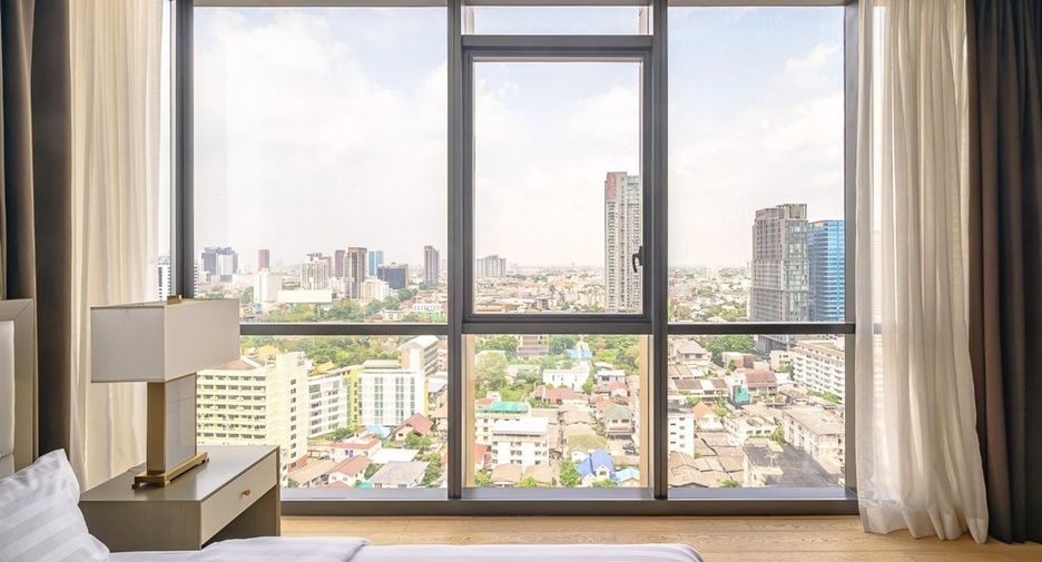 For rent 2 bedrooms condo in Watthana, Bangkok
