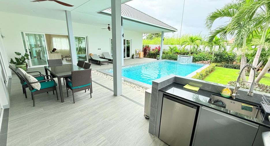 For sale 3 bedrooms villa in Hua Hin, Prachuap Khiri Khan