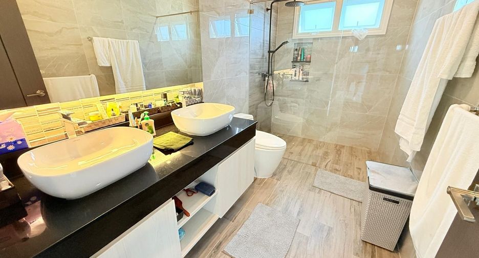 For sale 3 bedrooms villa in Hua Hin, Prachuap Khiri Khan