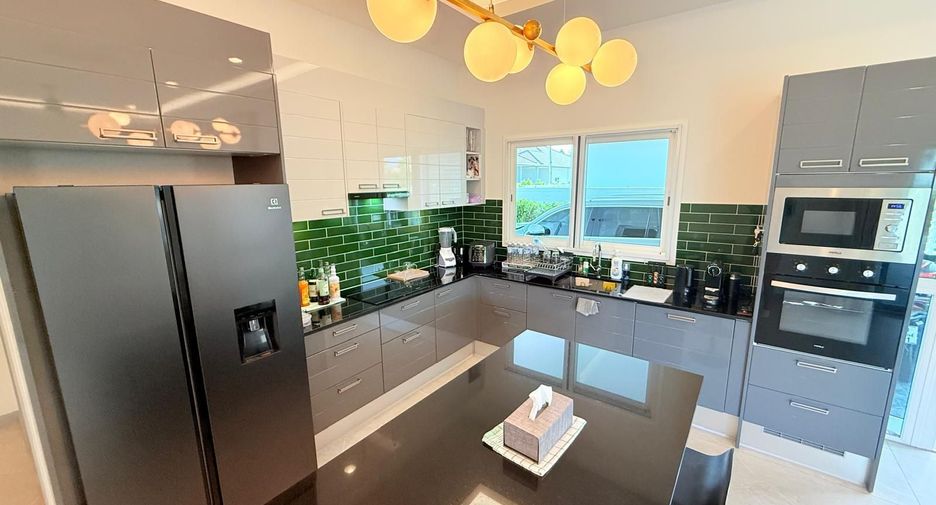 For sale 3 bedrooms villa in Hua Hin, Prachuap Khiri Khan