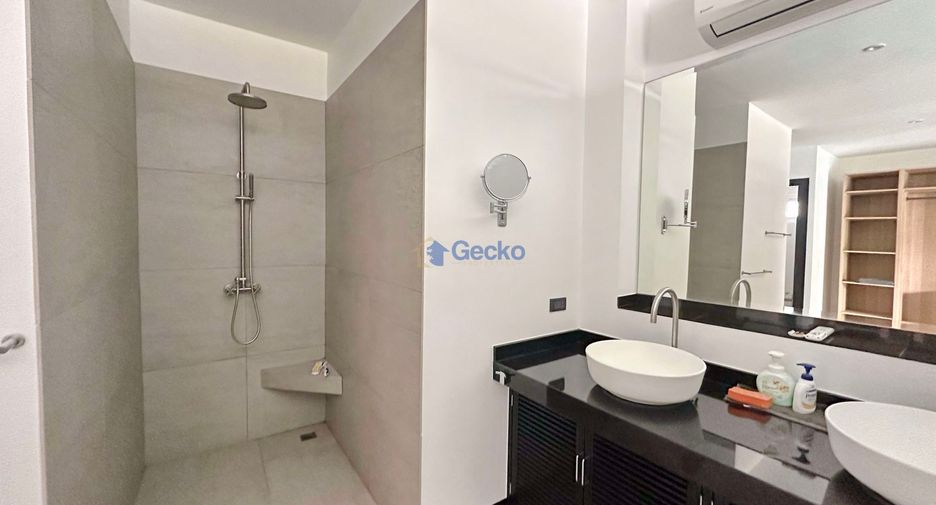 For sale 2 bedrooms house in East Pattaya, Pattaya
