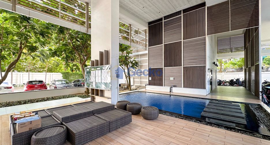 For sale 2 bedrooms condo in South Pattaya, Pattaya
