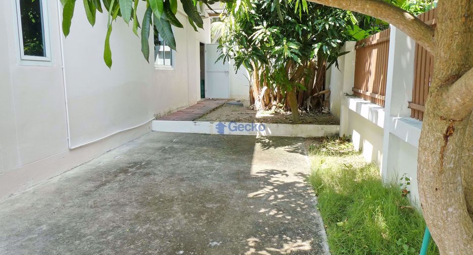 For rent 2 bedrooms house in East Pattaya, Pattaya