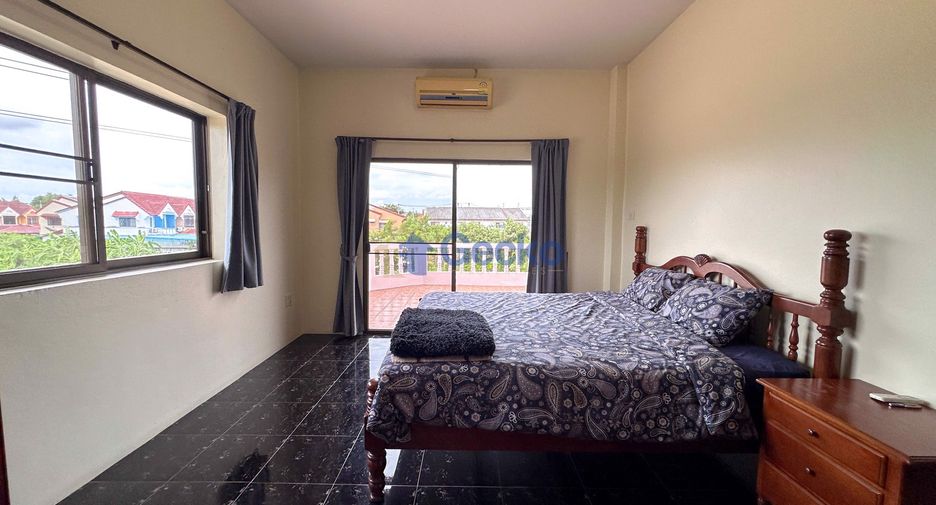 For sale 4 bedrooms house in East Pattaya, Pattaya