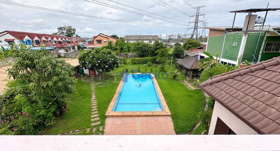 For sale 4 bedrooms house in East Pattaya, Pattaya