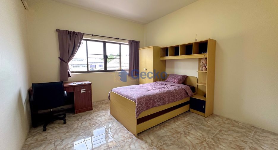 For sale 4 bedrooms house in East Pattaya, Pattaya