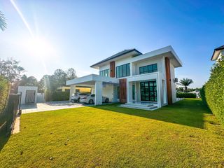 For sale 4 bedrooms house in Bang Lamung, Chonburi