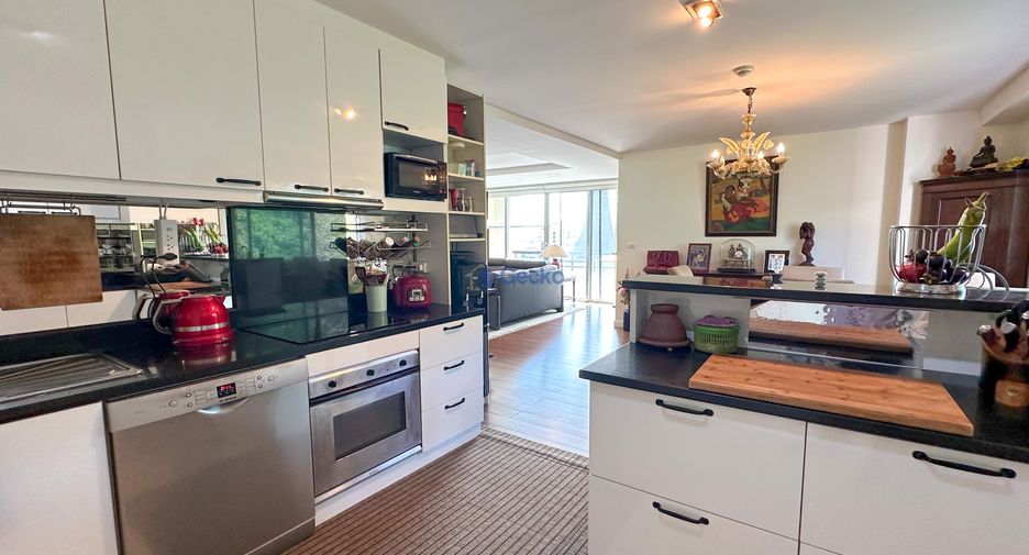 For sale 3 ベッドルーム condo in Pratumnak, Pattaya