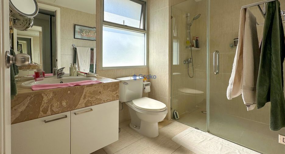 For sale 3 ベッドルーム condo in Pratumnak, Pattaya