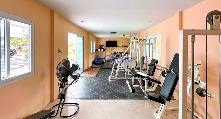 Haus zum Kauf mit 5 Zimmer in Sattahip, Chonburi