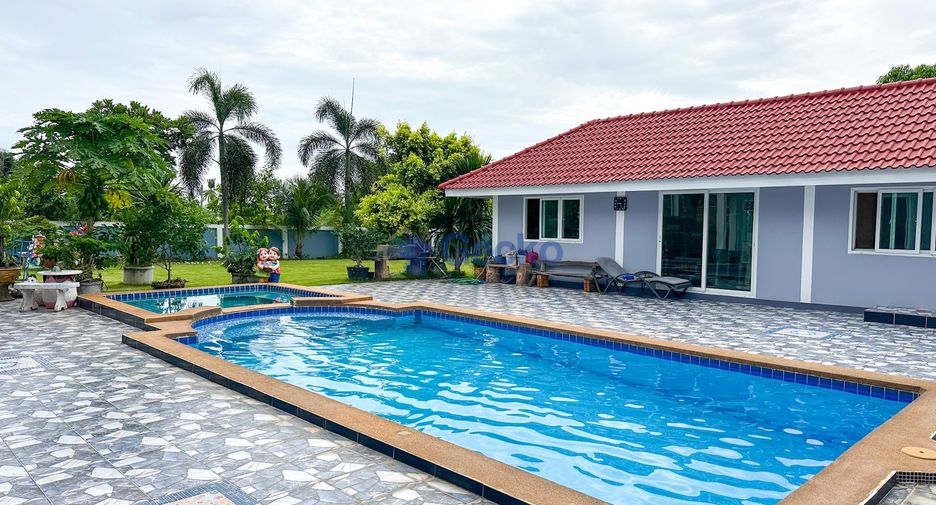 Haus zum Kauf mit 5 Zimmer in Sattahip, Chonburi