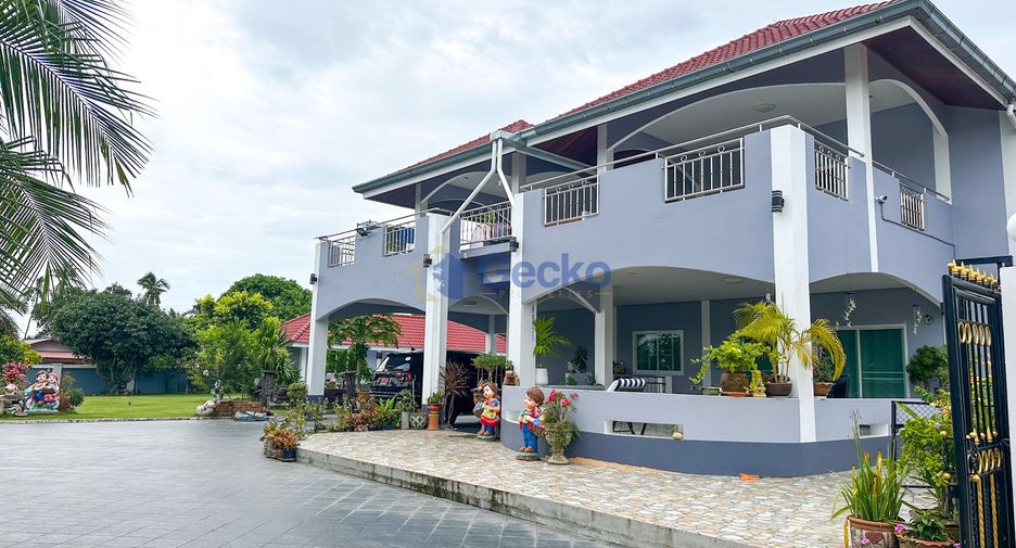 Haus zum Kauf mit 5 Zimmer in Sattahip, Chonburi